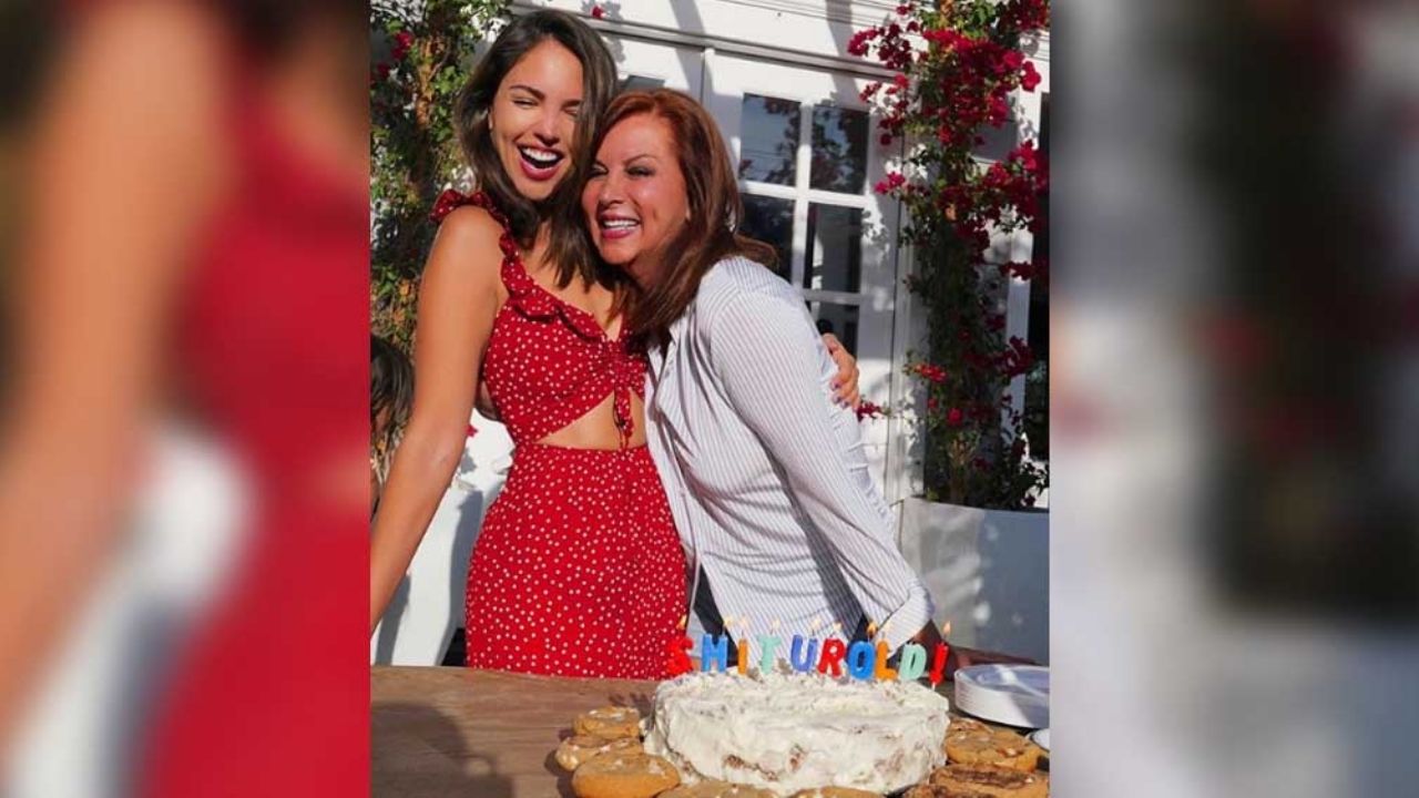 Eiza González se las ingenia para celebrar el cumple de su mamá en plena pandemia