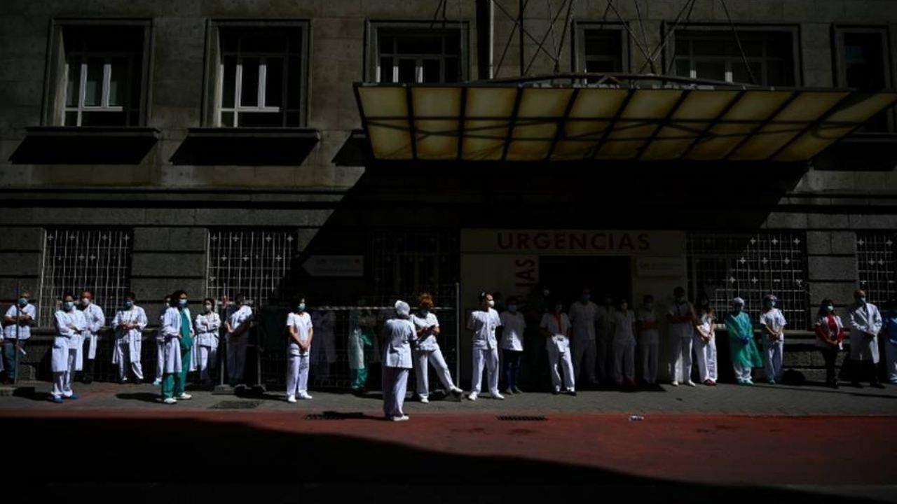 En 24 horas España suma mil 95 casos de coronavirus; van 222 mil 857