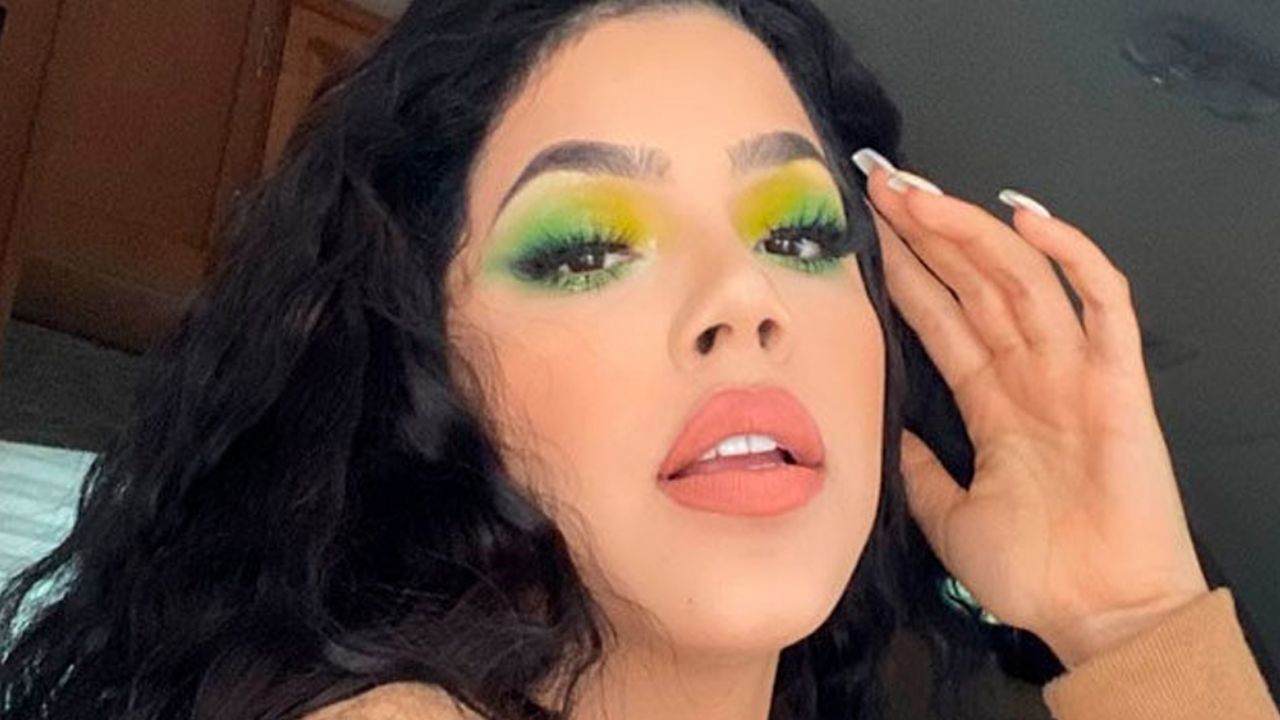 Kenia Os lanza su video oficial de ‘Cócteles’ y enloquece a sus seguidores de YouTube