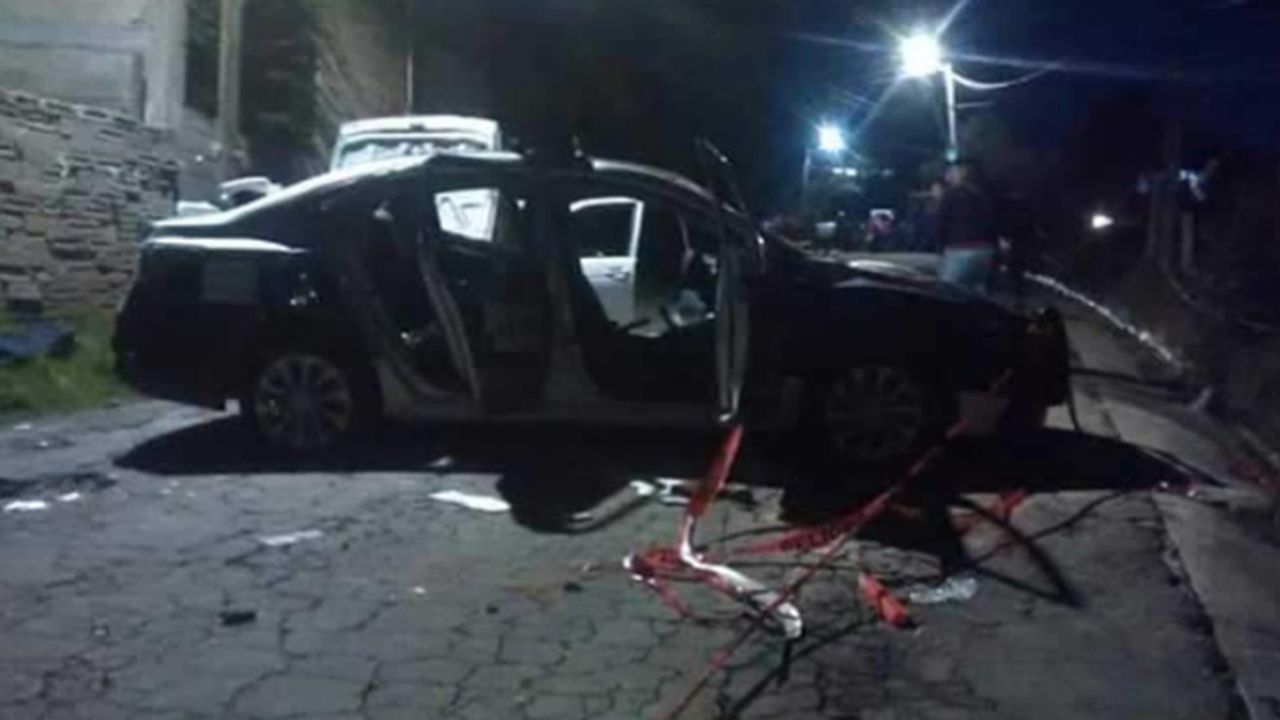 VIDEO: Pobladores destrozan patrullas por miedo a “ser infectados con Covid-19’”