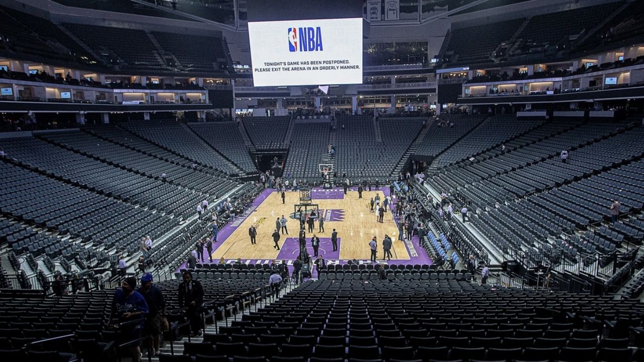 Los equipos de NBA comienzan a reabrir instalaciones para reanudar la temporada