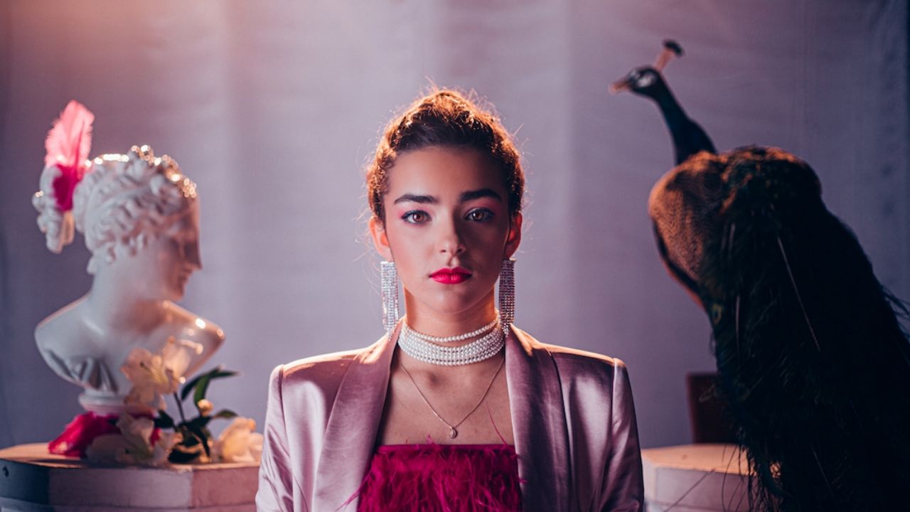 Adriana Torrón:”Ahora me gusta ser yo”. La cantante platica sobre su nuevo sencillo