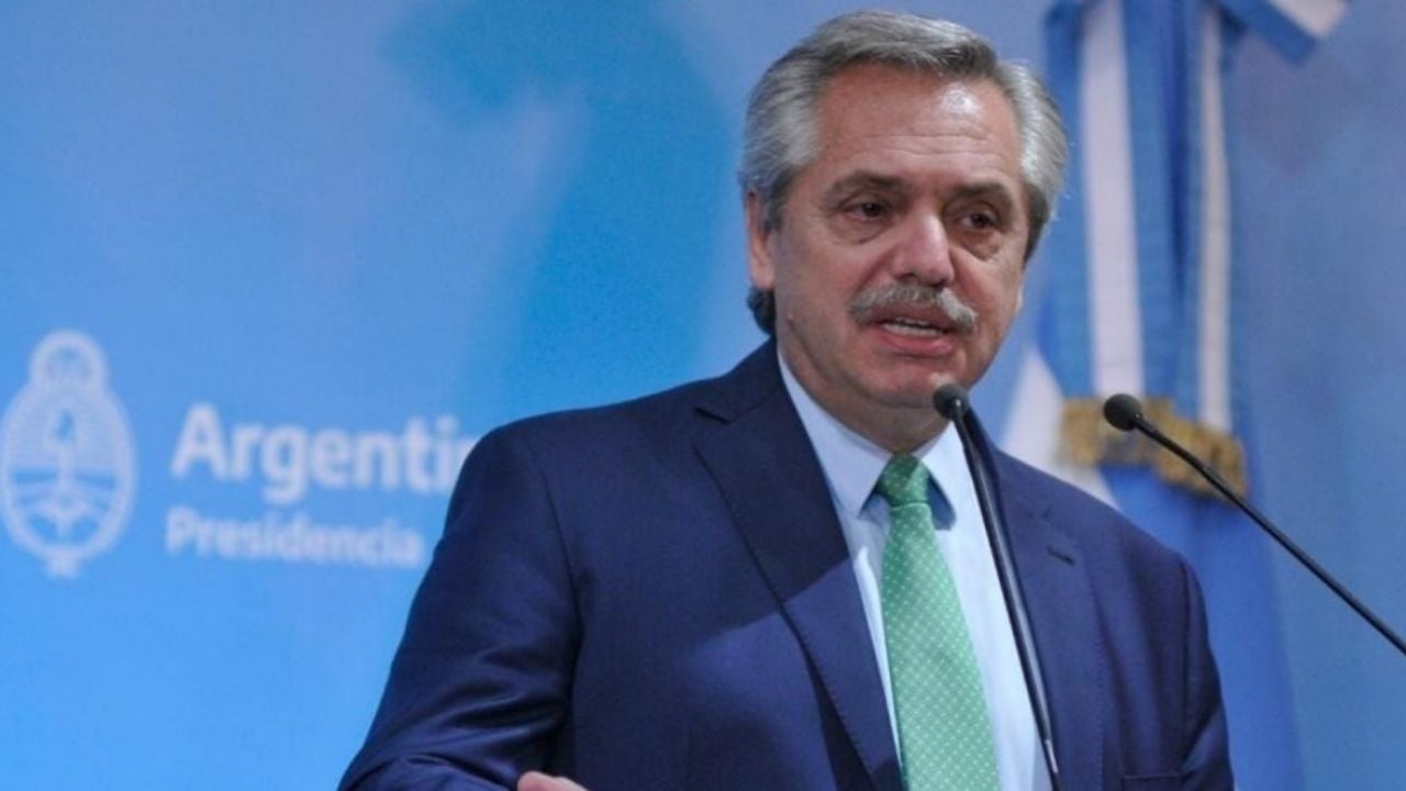 Presidente de Argentina extiende el plazo para renegociar la deuda externa del país