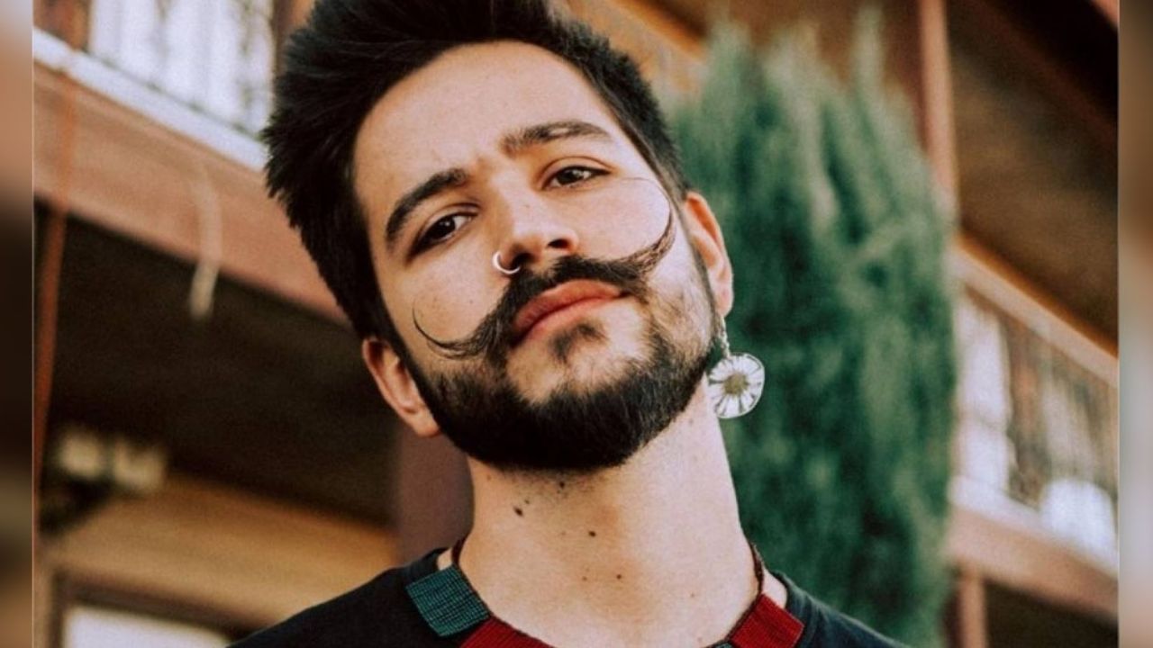 Camilo sorprende a sus fanáticos al interpretar ‘La Mitad’ ¡sin filtros!