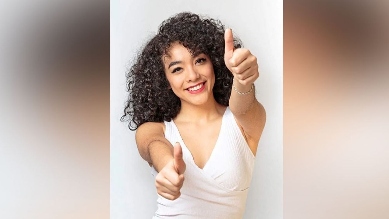 Elyfer Torres, actriz de Telemundo, causa polémica al exhibir sus axilas velludas