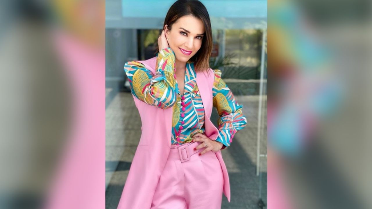 Comparan a Laura G con una “piñata” por ‘exagerado’ vestido en ‘Venga la Alegría’