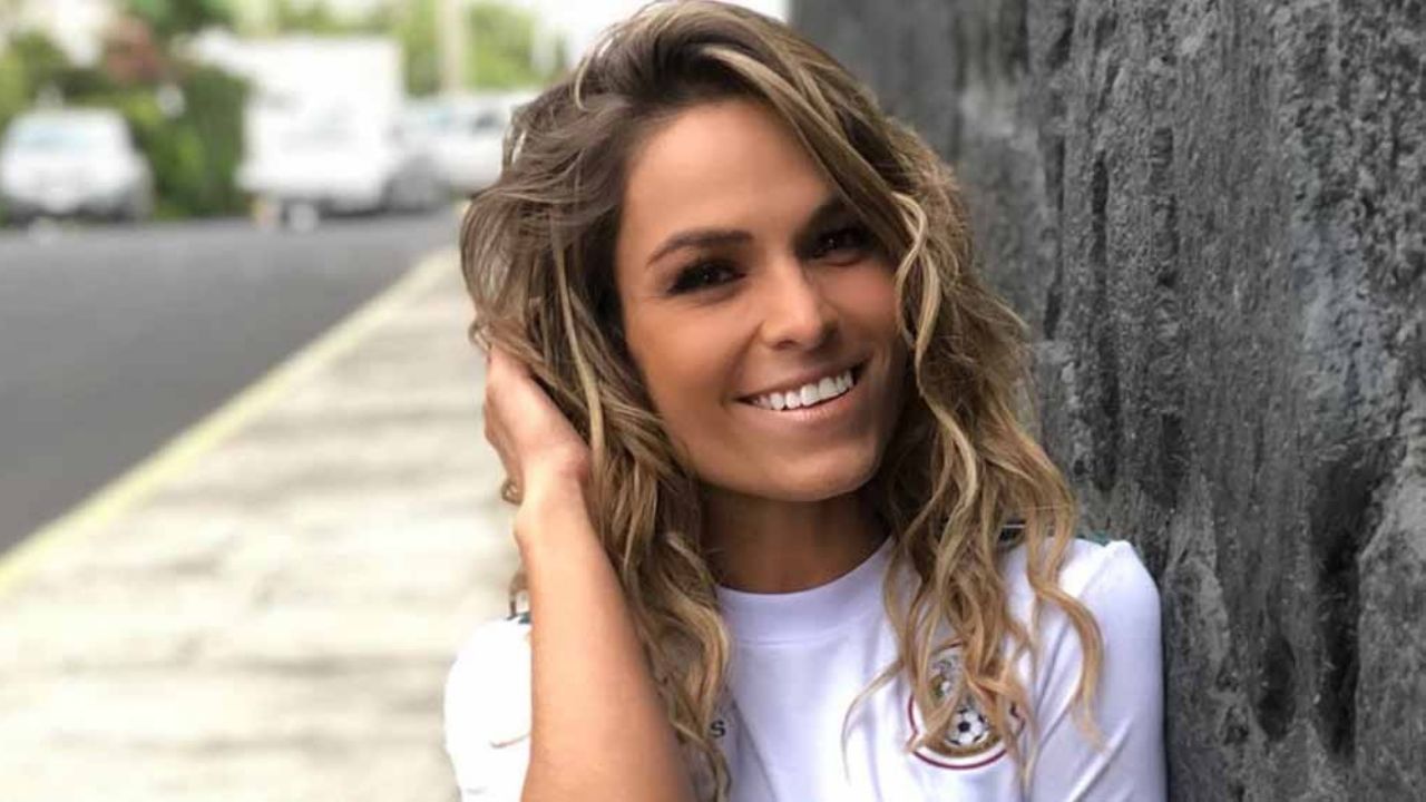 Jenny García, exbailarina de ‘VLA’, resalta su figura en ajustados leggings