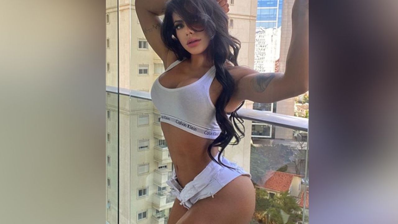 ¡Qué calor! Suzy Cortez ignora el pudor y la vergüenza al despojarse de toda prenda