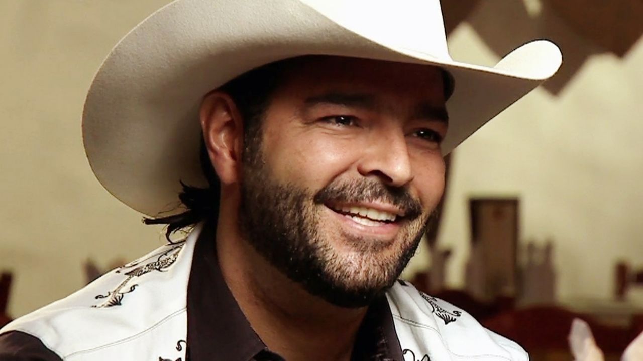 Pablo Montero estrena novia mucho más joven que él: “¿No es su hija?”