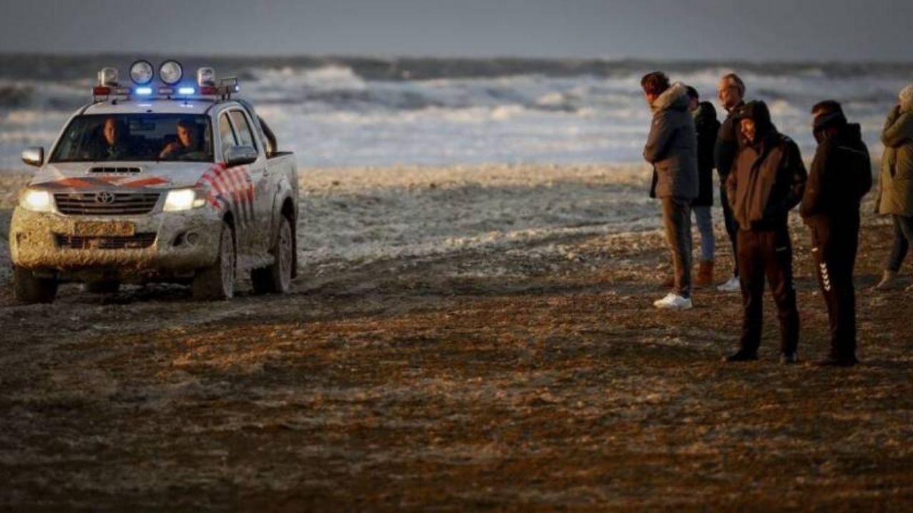 Cinco surfistas son hallados sin vida tras desaparecer en playa de Holanda
