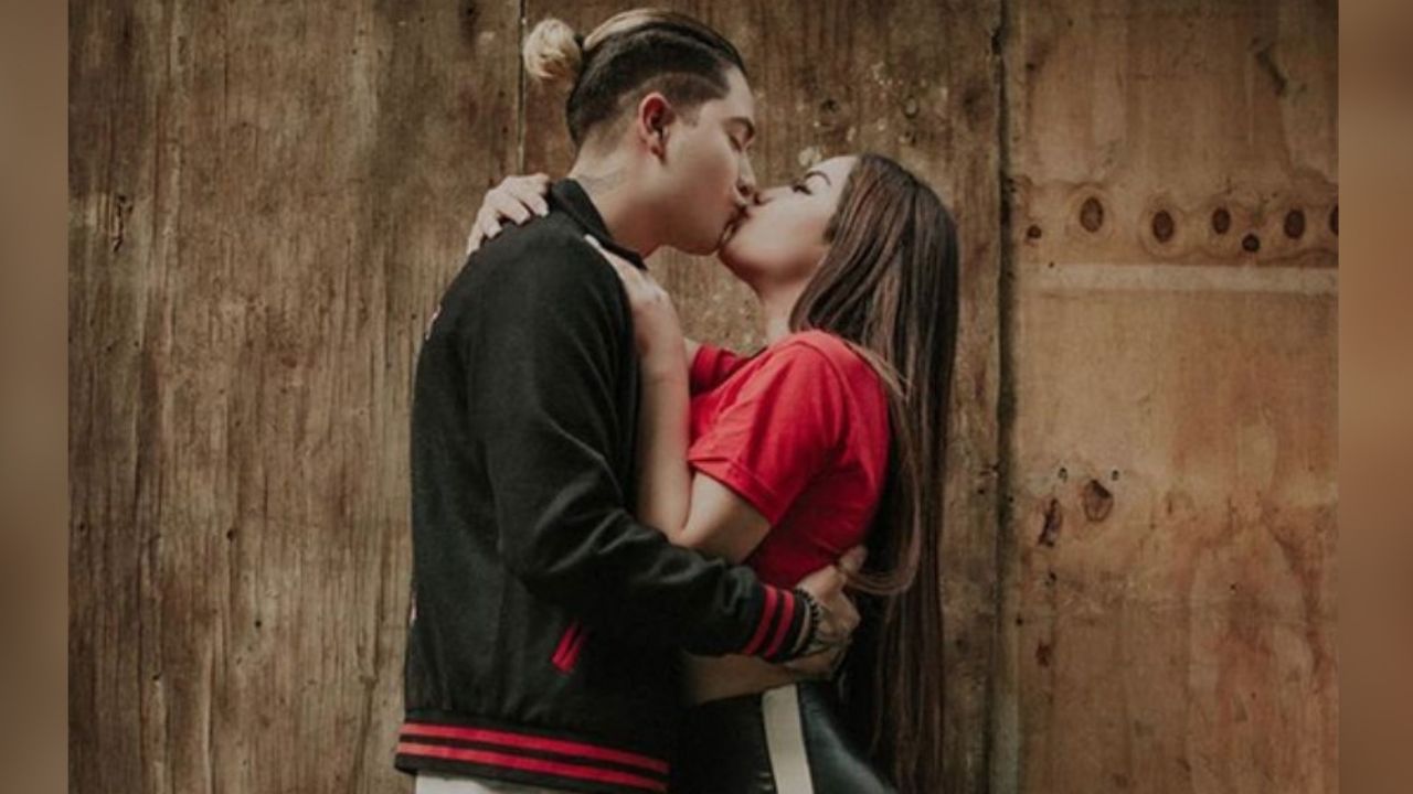 Kimberly Loaiza anuncia que ya vive con JD Pantoja y la destrozan: “Lo pend.. no se quita”