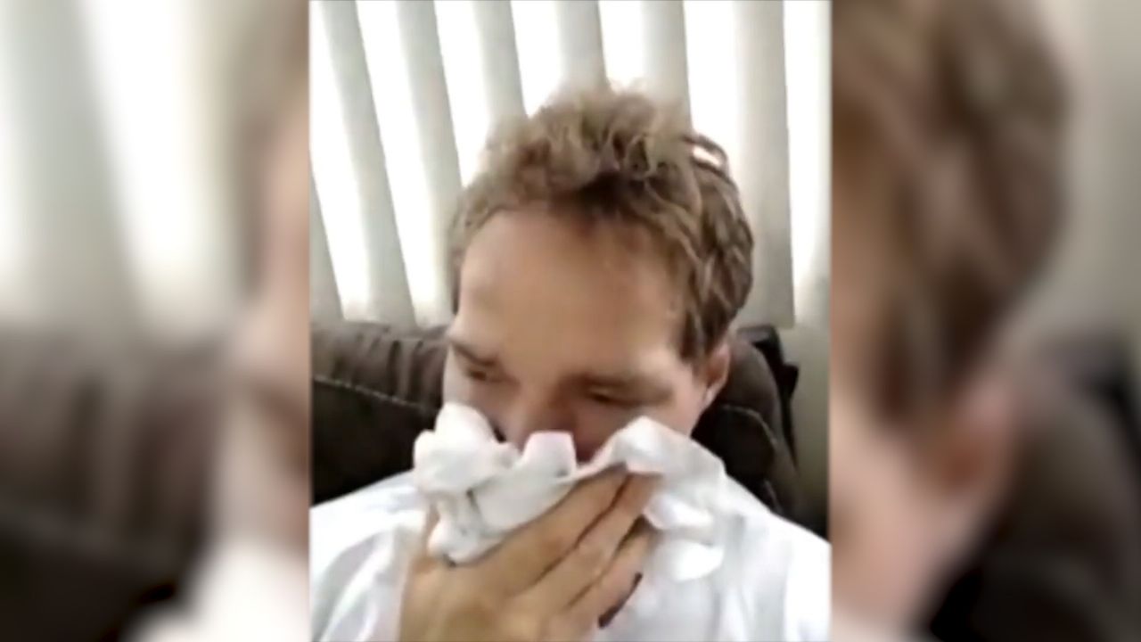 ¡Desgarrador! ‘El Muñeco’ revela que su mamá no se ha enterado que su padre murió