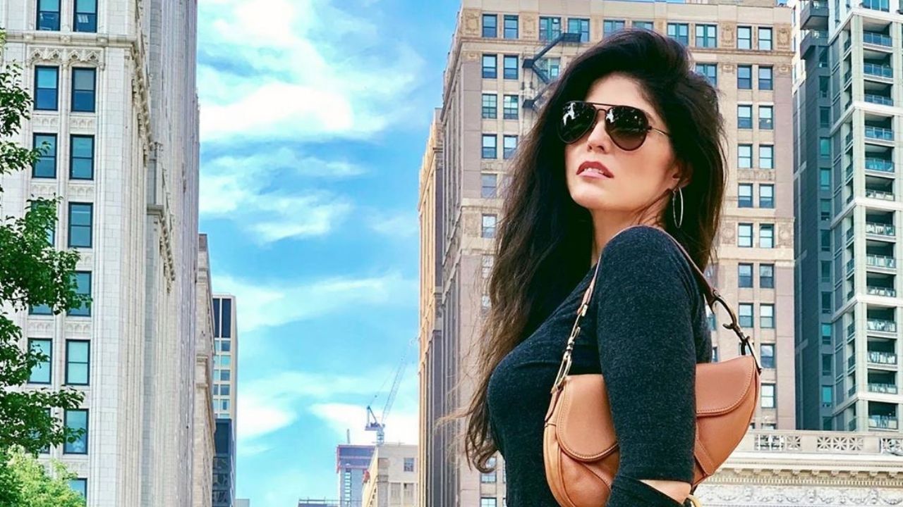 Ana Bárbara fascina a sus seguidores con una profunda y provocativa mirada