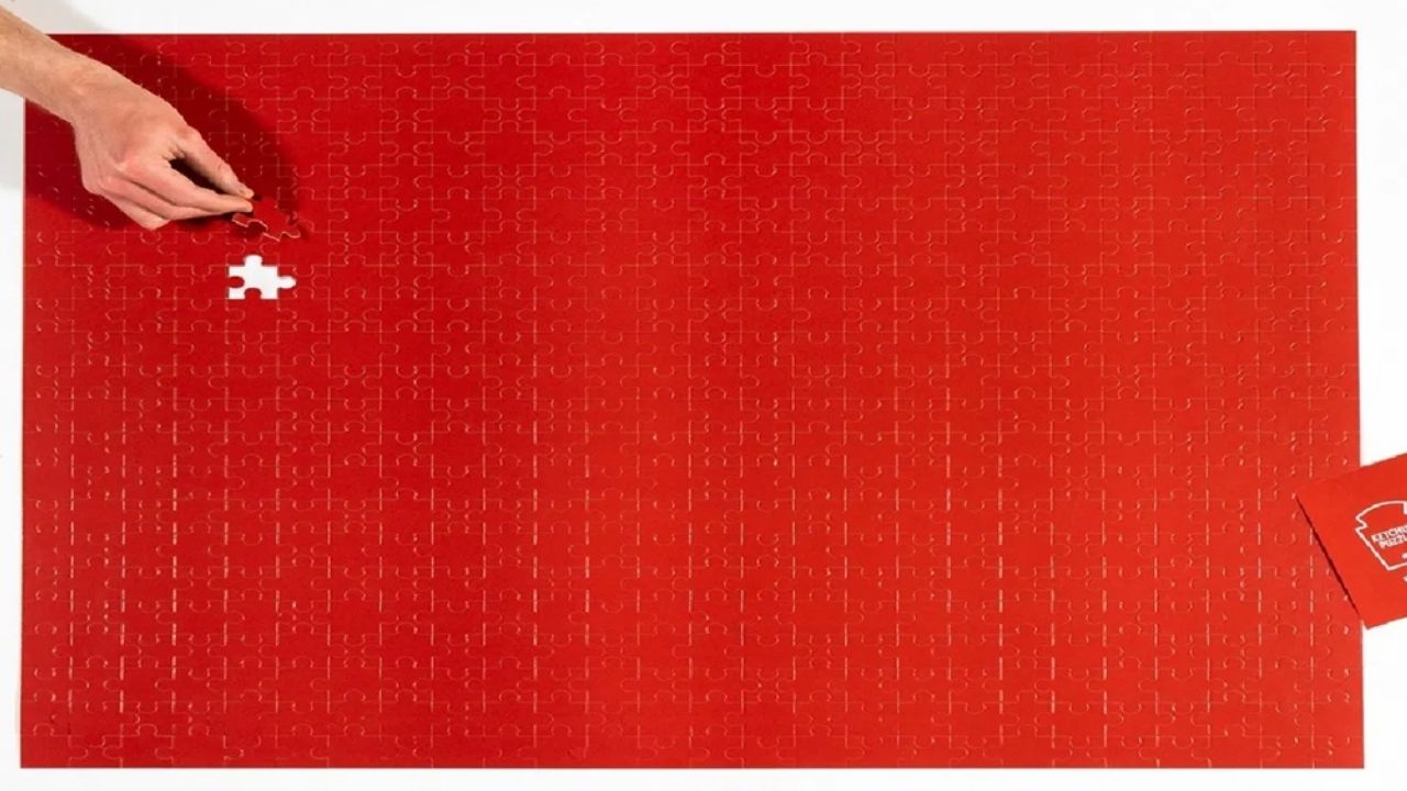 Heinz crea un rompecabezas con 570 piezas de rojo, ¿Lo podría armar?