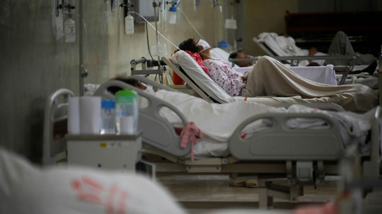 Polémica en Colombia por el diseño de una cama-ataúd para pacientes con Covid-19