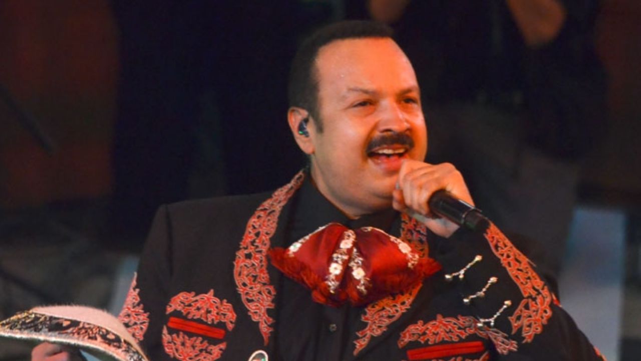 “Vestirse de charro es vestirse de México”: Pepe Aguilar recibe total admiración