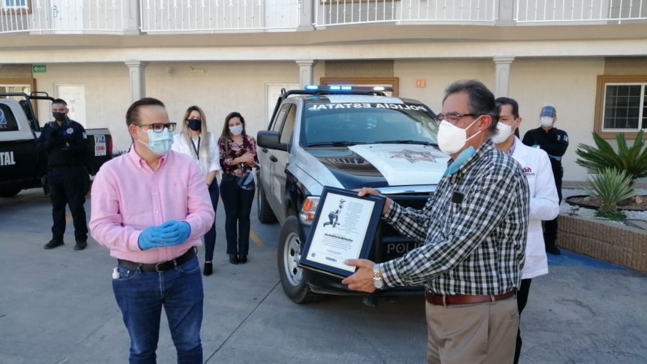 Entre aplausos, cuatro policías son dados de alta tras vencer al Covid-19 en Sonora