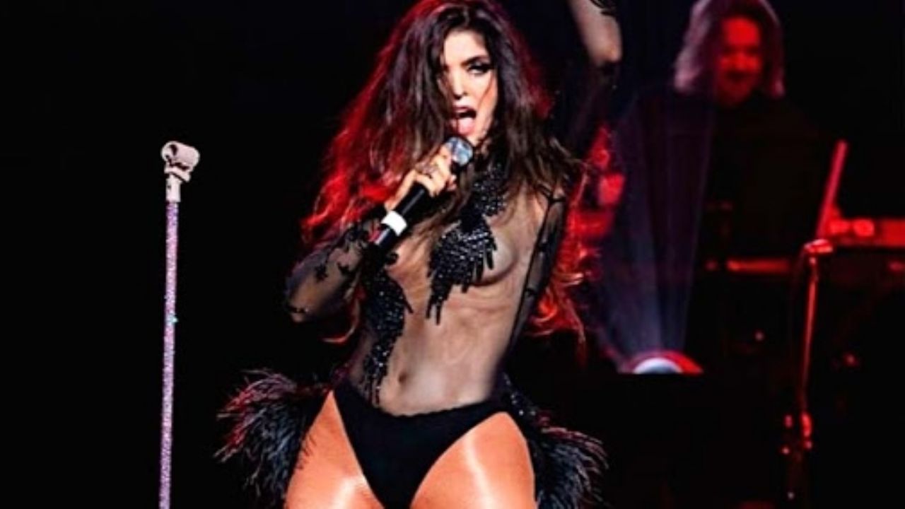 Ana Bárbara seduce con sexy y atrevido baile junto músicos de Grupo Cañaveral: “Que exquisita estás”