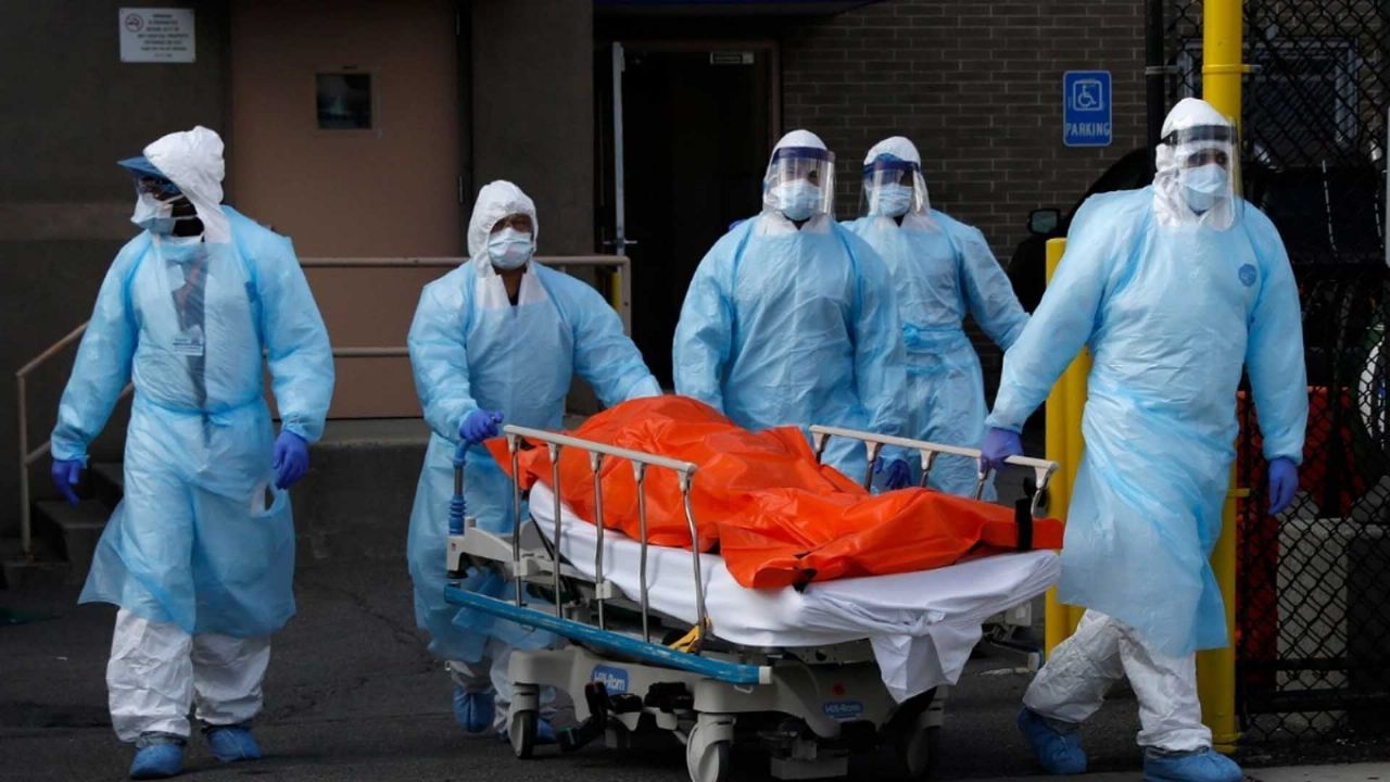 Ecuador suma más de 4 mil muertos por Covid-19 entre “confirmados” y “probables”