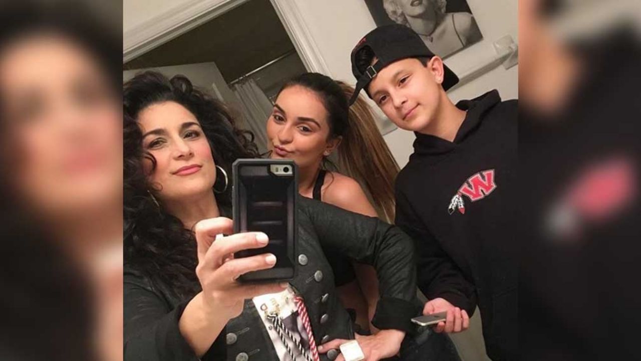 Karina pide tolerancia e igualdad para la comunidad LGBTI con foto de su hijo transgénero