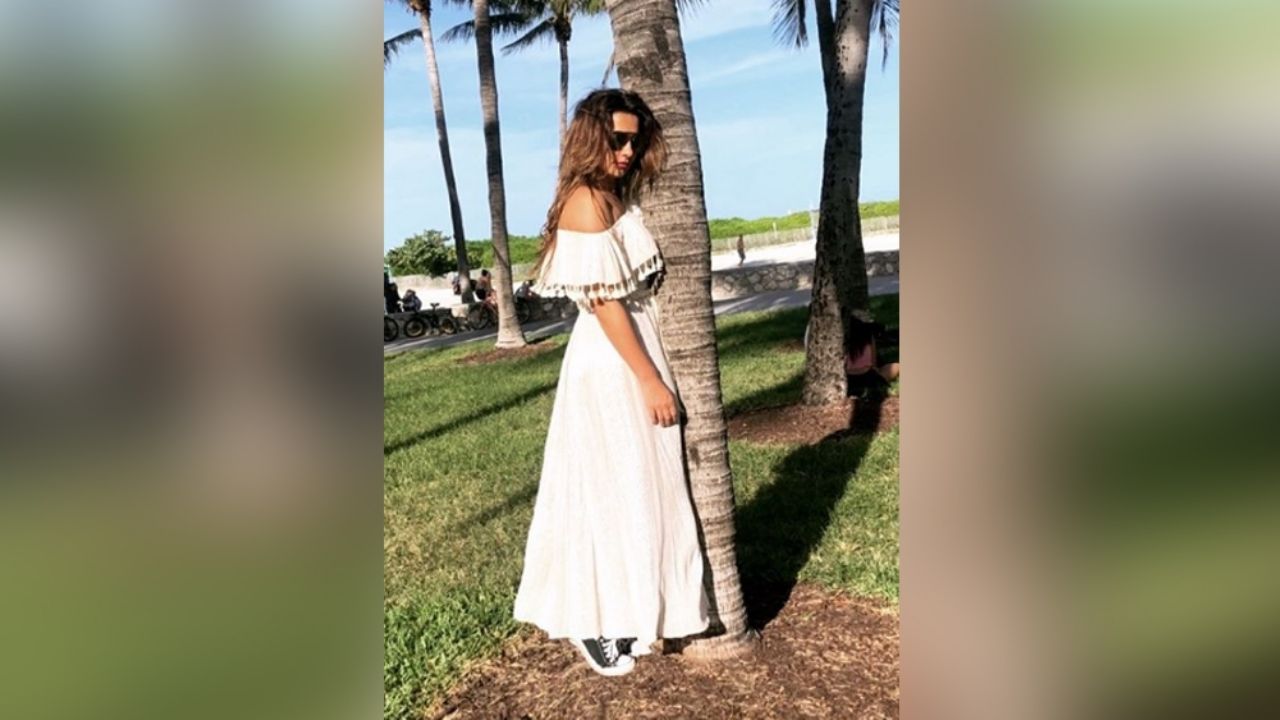 Cecilia Galliano hace arder a fan al enseñarlo todo desde la cama: “Un bombón”