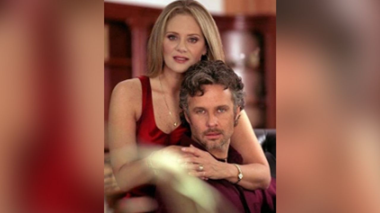 ¡Qué beso! Actor de Televisa recuerda apasionado romance con Érika Buenfil