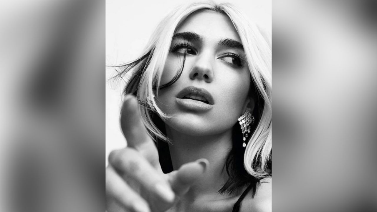 Dua Lipa desata la locura en Instagram al posar en mini short: “Mi bebé”