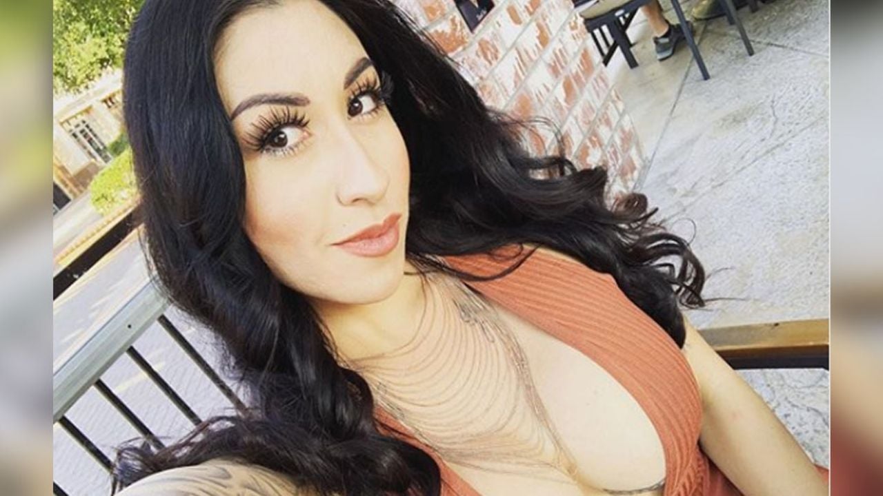 Beatriz Adriana Solís presume sus enormes atributos delanteros en sexy vestido