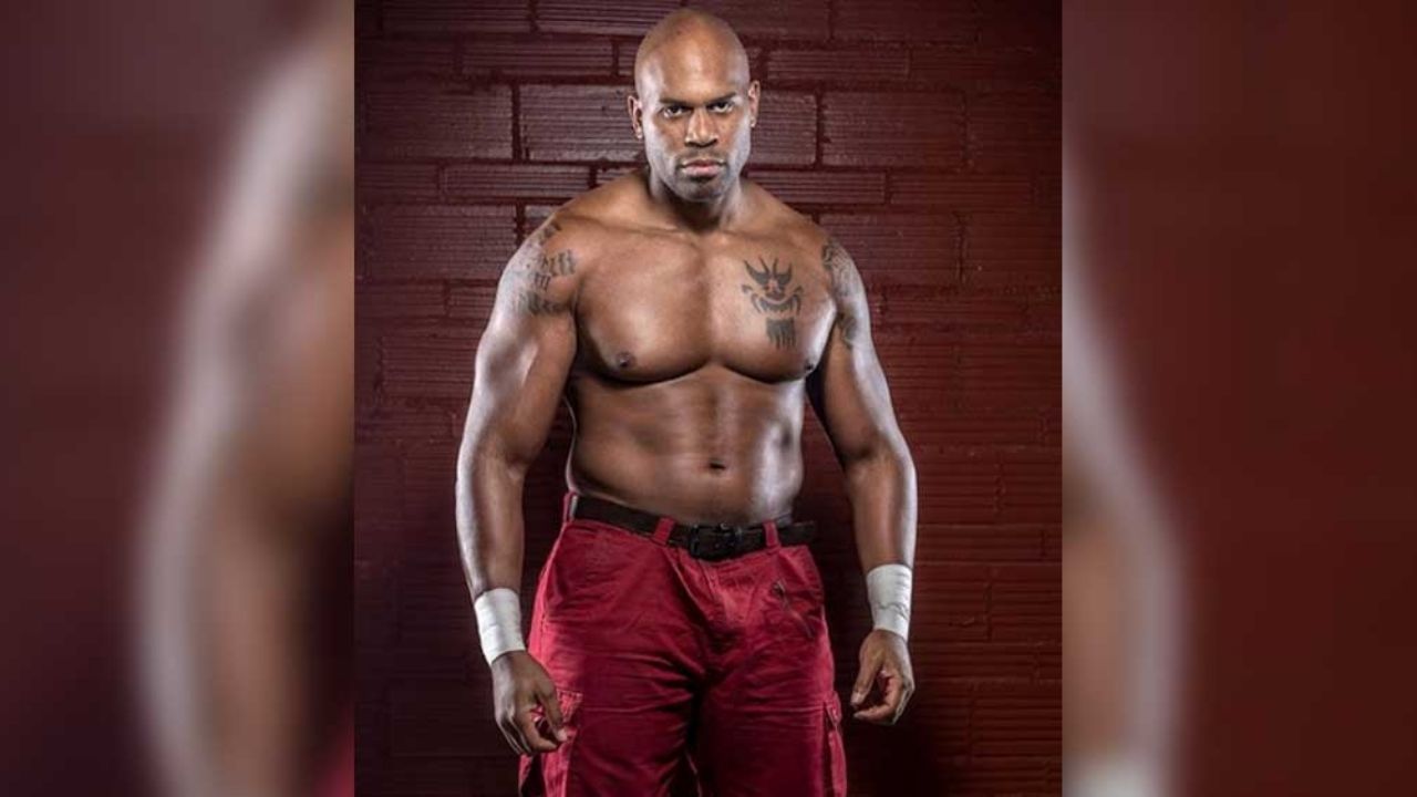 Terrible angustia: Exluchador de la WWE desaparece cuando nadaba con su hijo en playa