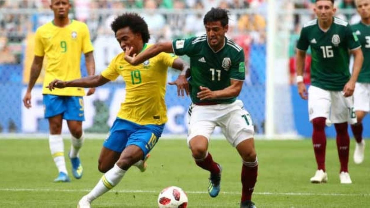 ¿Carlos Vela cierra la puerta al Tri? Dona su “última” playera de la Selección