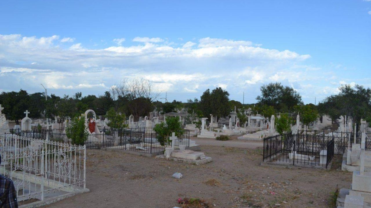En Navojoa habilitan terreno para ampliación de cementerios