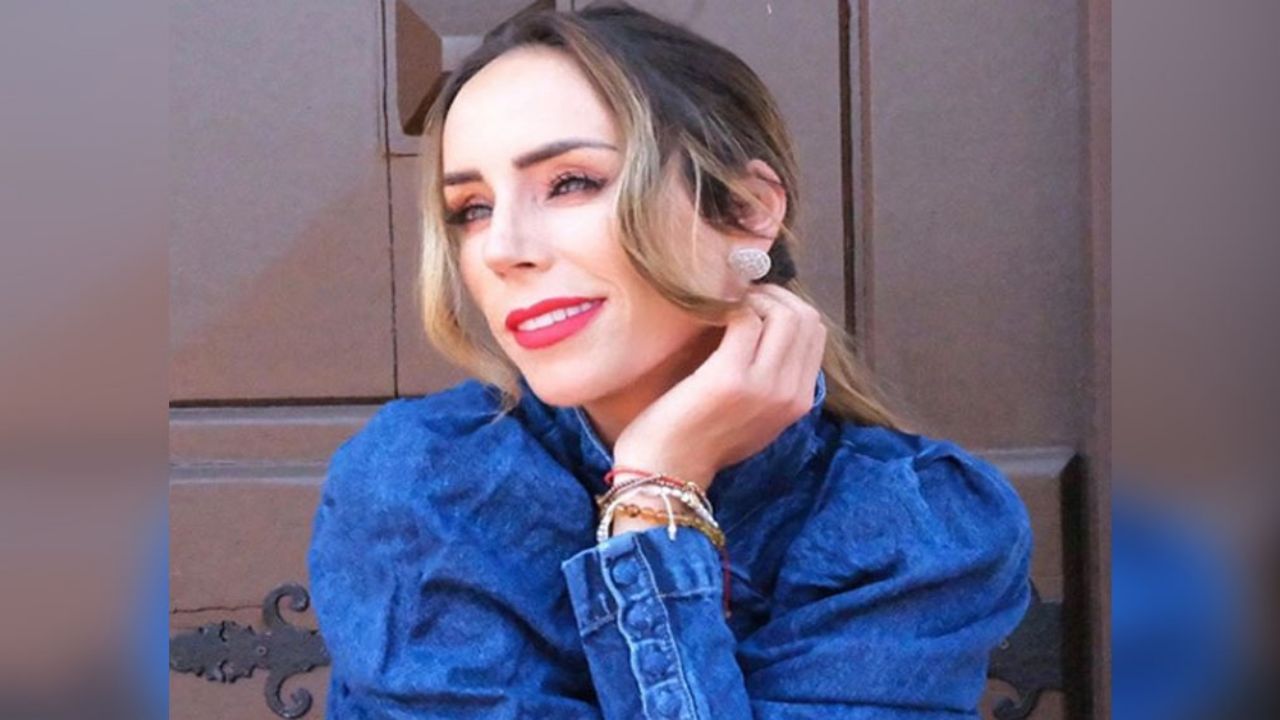 Inés Gómez Mont presume su ‘enchancletado’ outfit y la devoran: “¿Que pasó con la cara?”