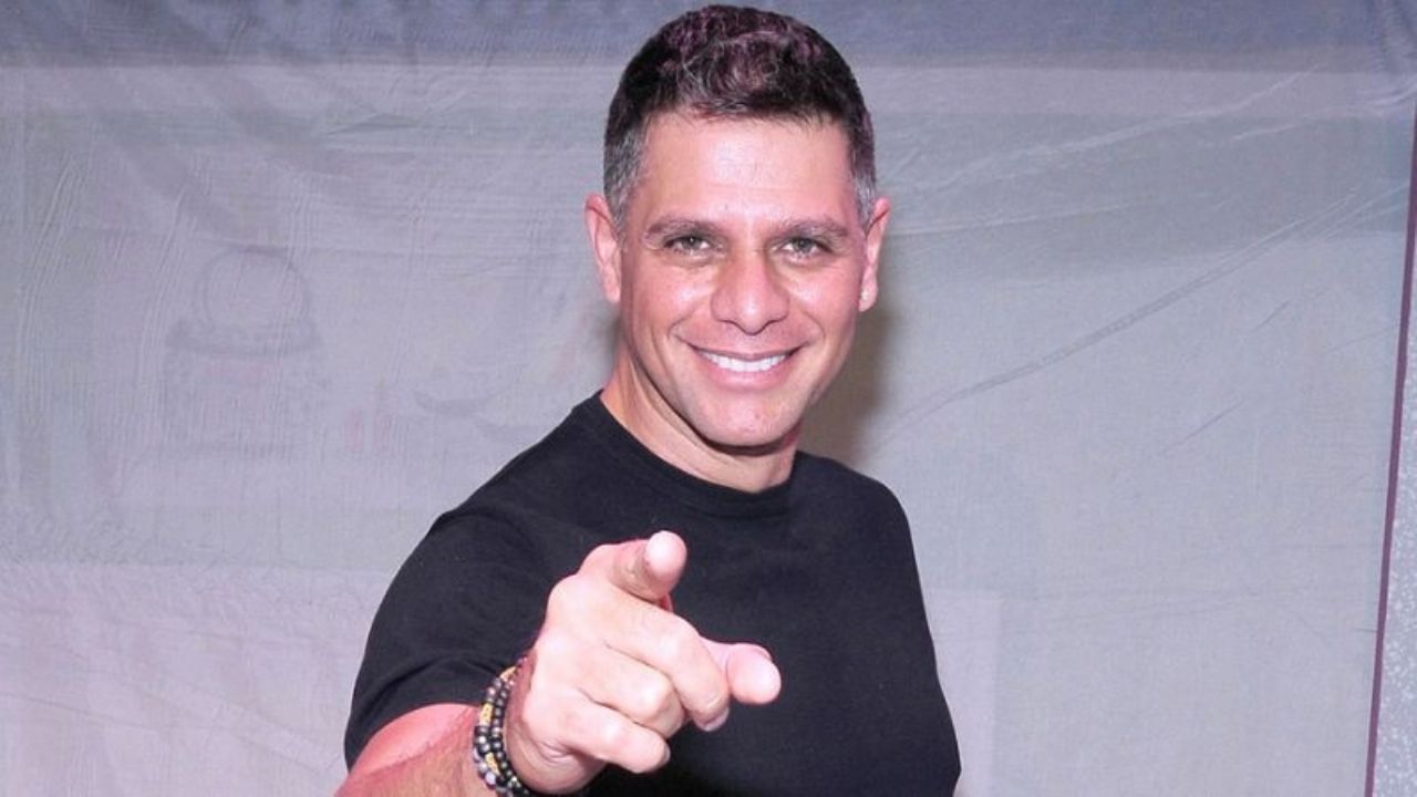 Conductor de TV Azteca revela acoso de productor de Televisa: “Te daré una experiencia gay”