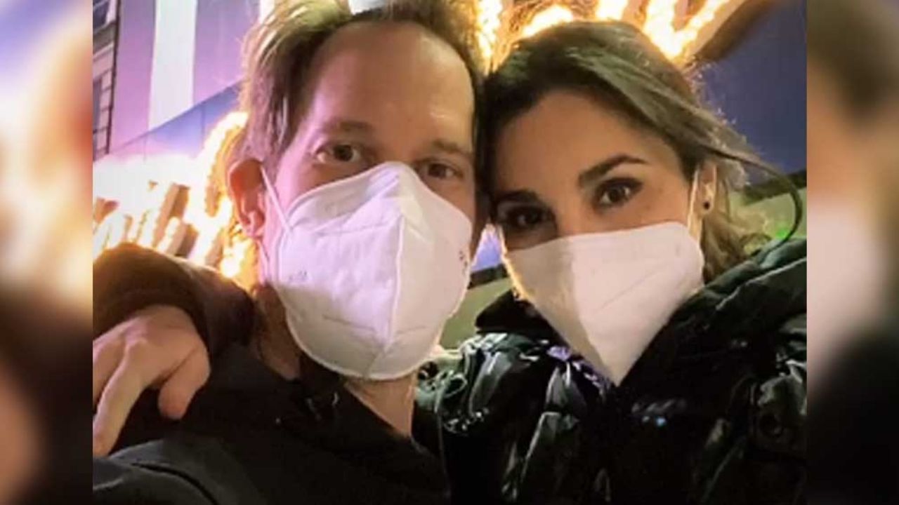 Martha Higareda disfruta de paseo con su novio en calles vacías de Nueva York