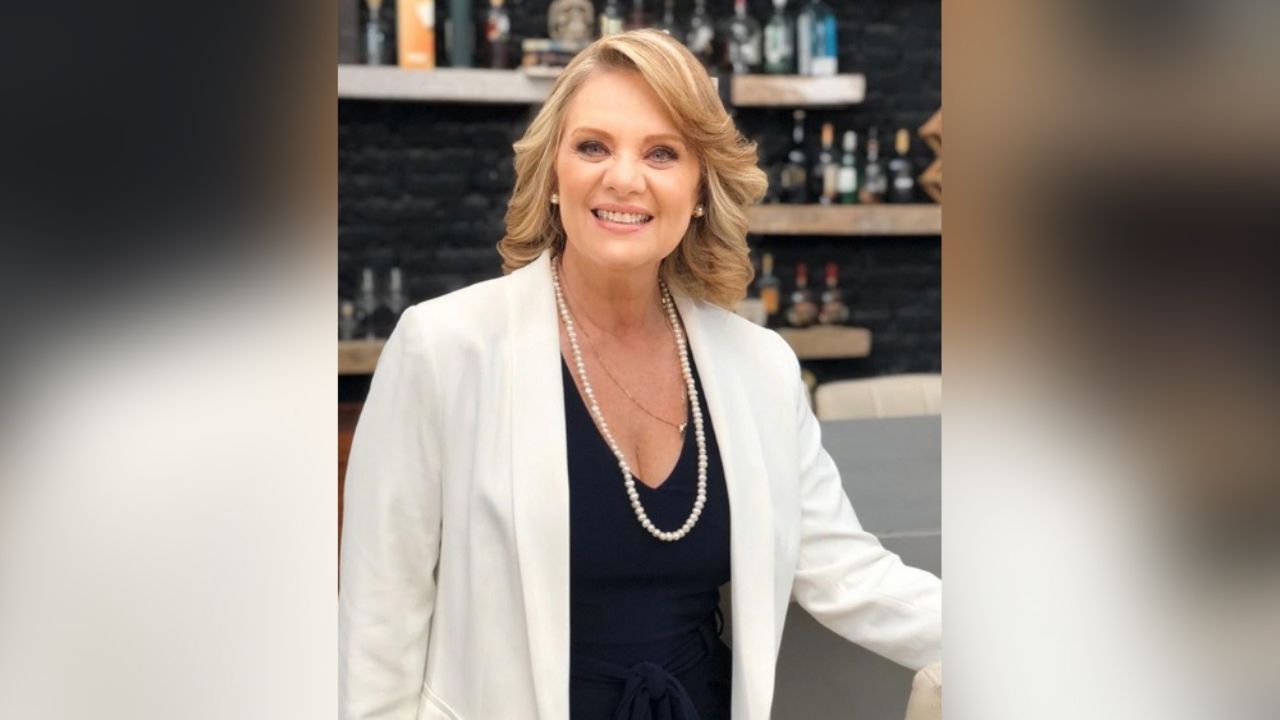 Érika Buenfil revela el gran ‘oso’ que ha realizado en plena presentación: “Qué divertida”