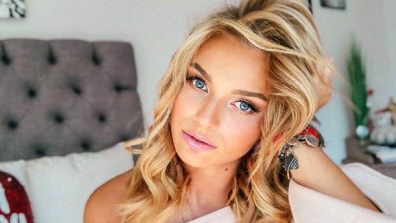 Irina Baeva seduce a todo Instagram al presumir su espectacular figura desde la playa