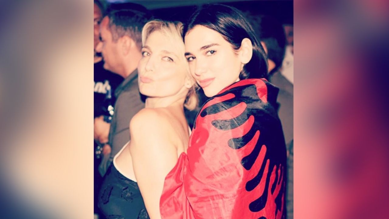 Dua Lipa enamora Instagram en bikini al lado de su madre, Anesa Lipa: “Guapas”