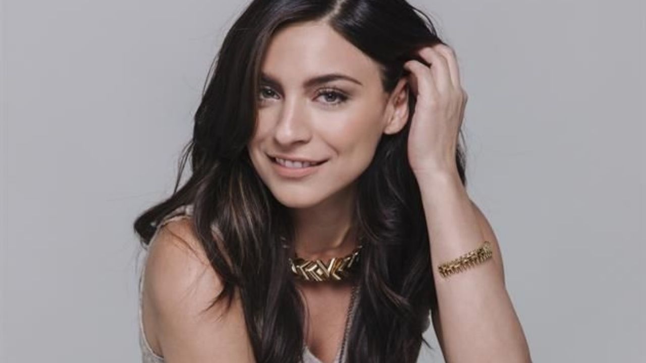 Ana Brenda Contreras se activa en modo ‘Esperancita’ para activar el cuerpo