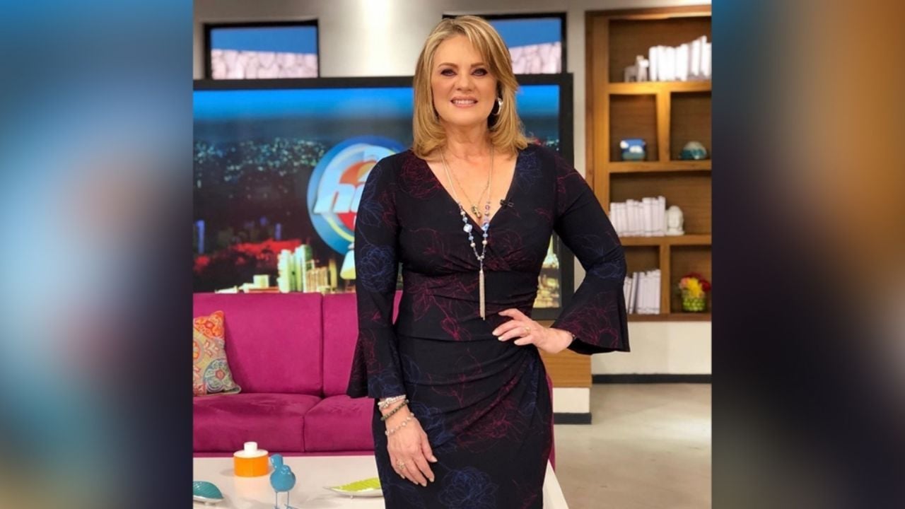 Érika Buenfil hace suspirar a fans al lucir su figura al modelar sensuales vestidos