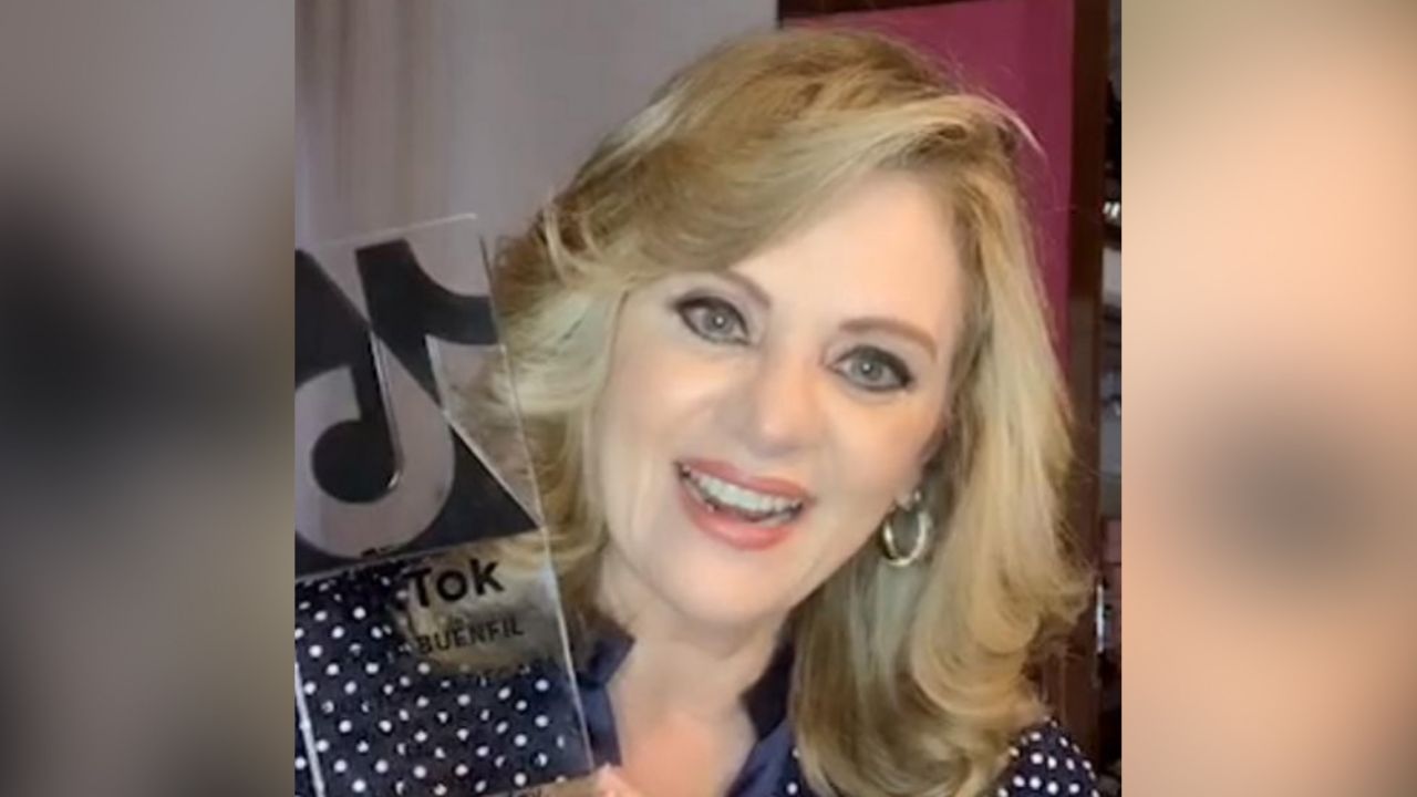Érika Buenfil muestra su lado más salvaje con coqueto baile: “Eres mi ídola”