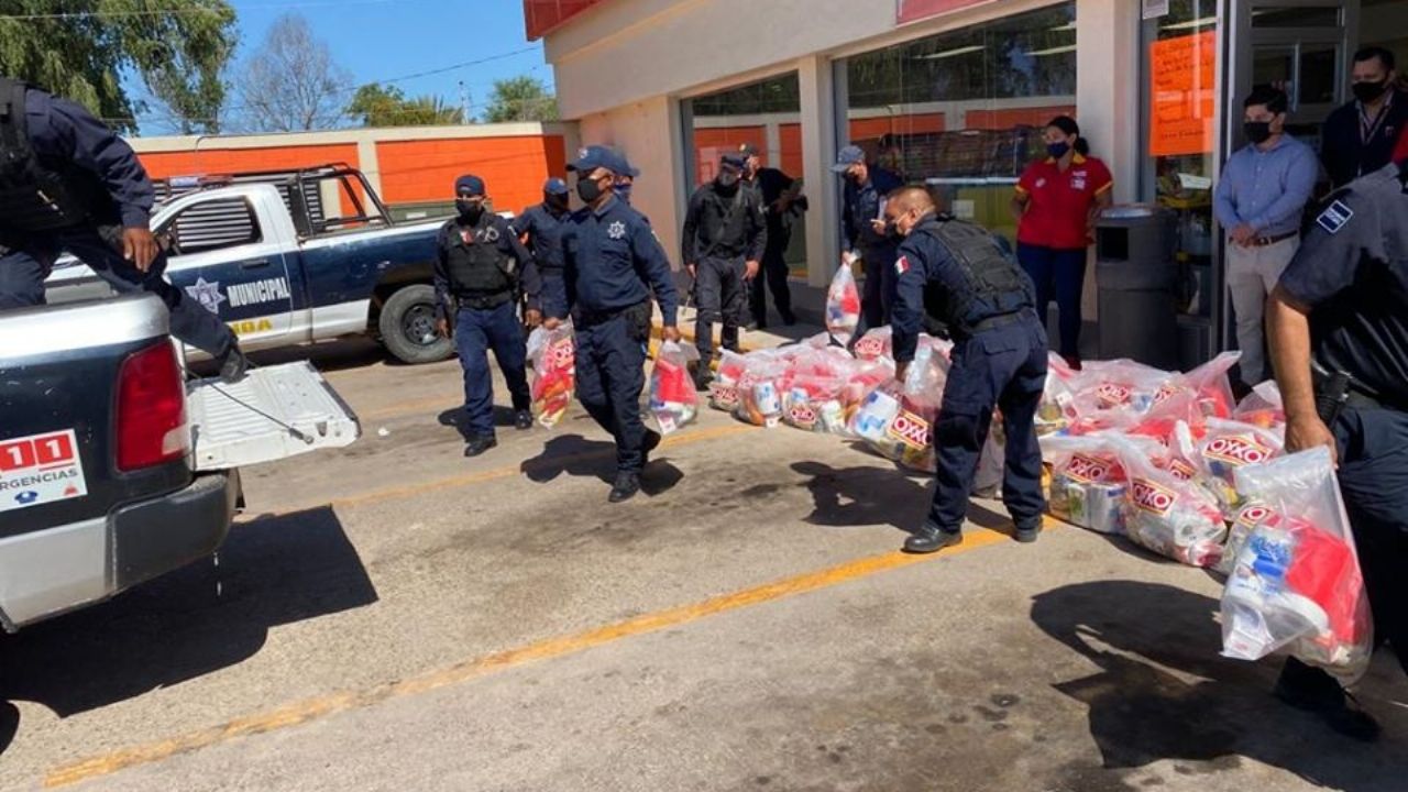 Empresarios de tiendas de conveniencia donan despensas para familias de Etchojoa