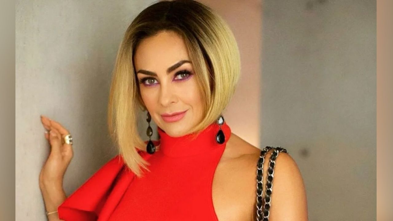Aracely Arámbula con escotado vestido azul causa furor en Instagram: “Hermosa”