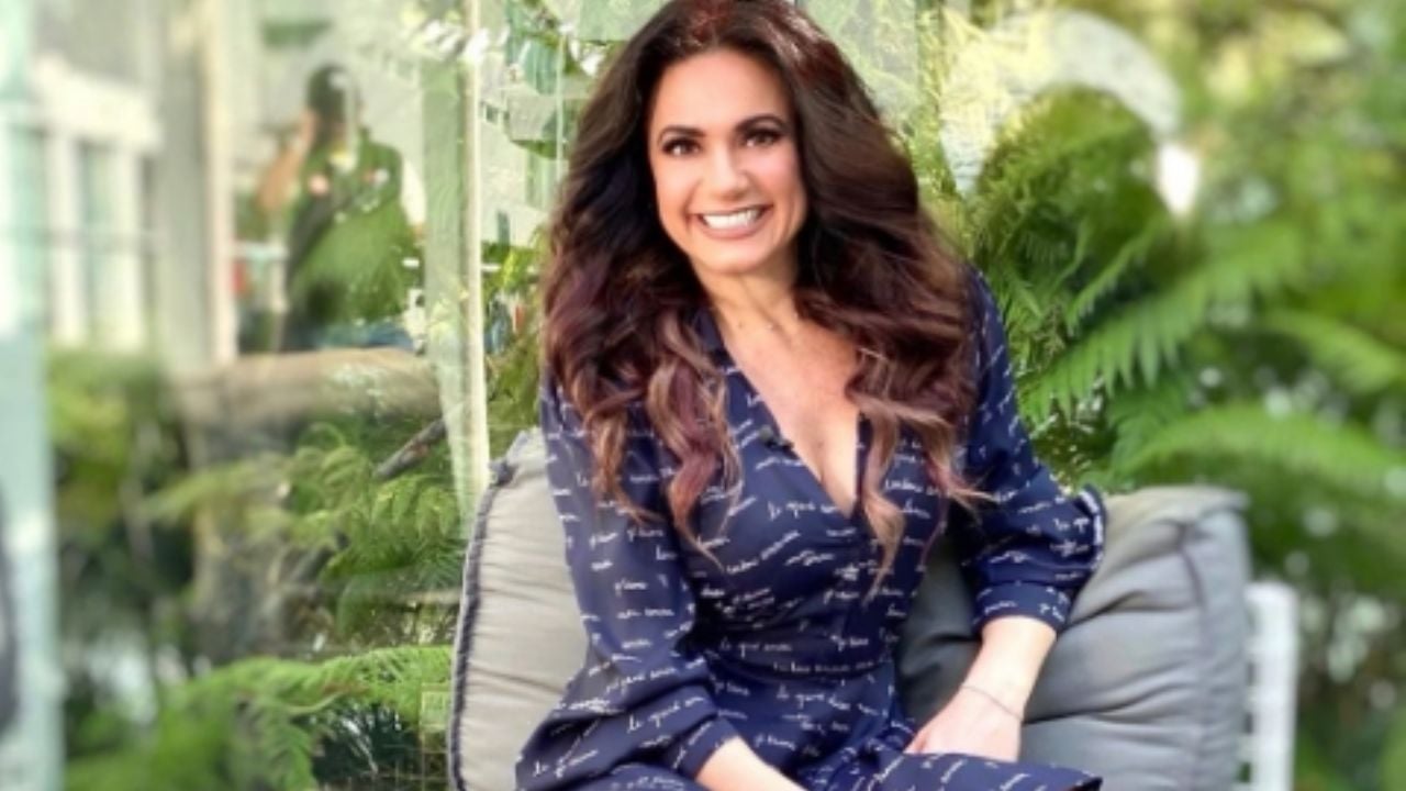 Penélope Menchaca ‘calienta’ a todo ‘Venga la Alegría’ con sensual baile en leggings