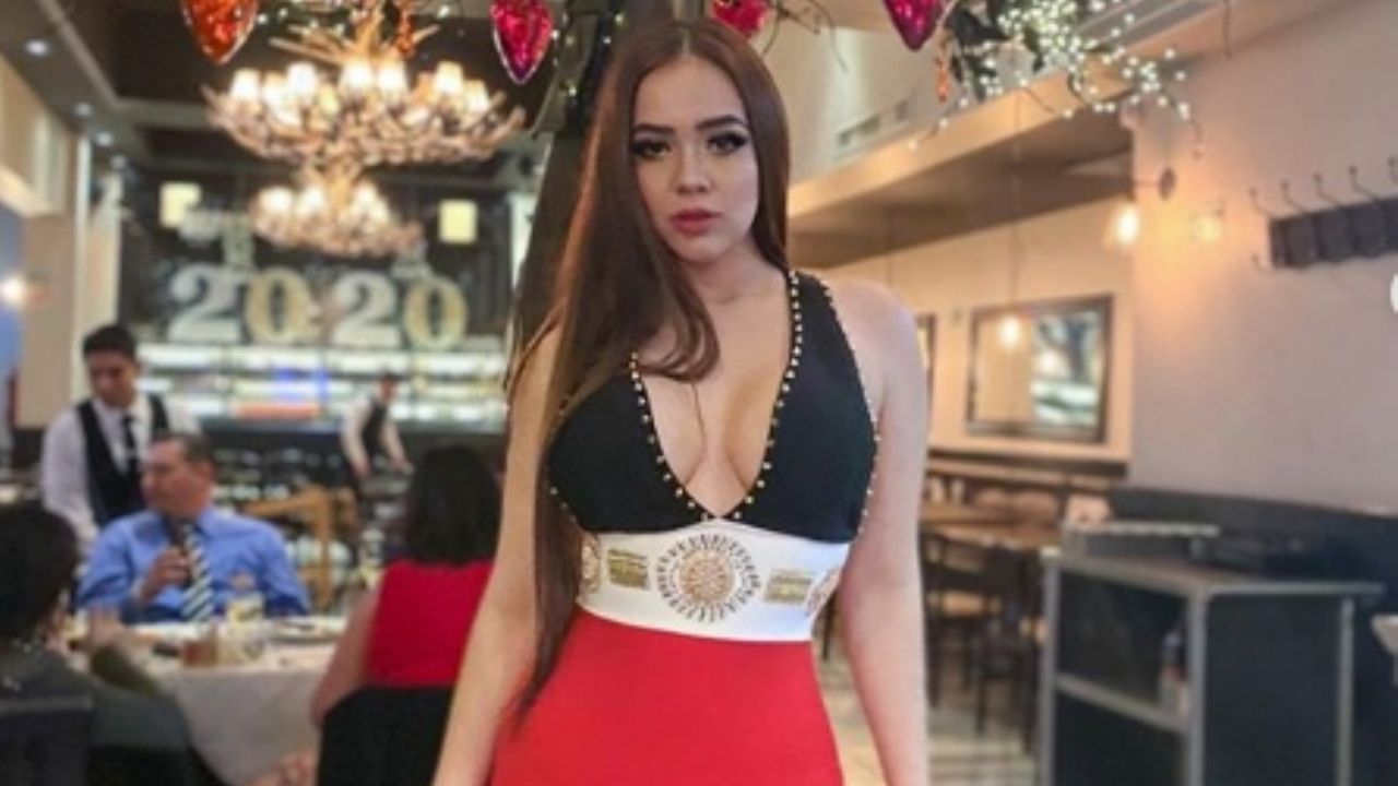 Yari de ‘Enamorándonos’ desata bajas pasiones al lucir sus curvas en un ceñido y escotado vestido