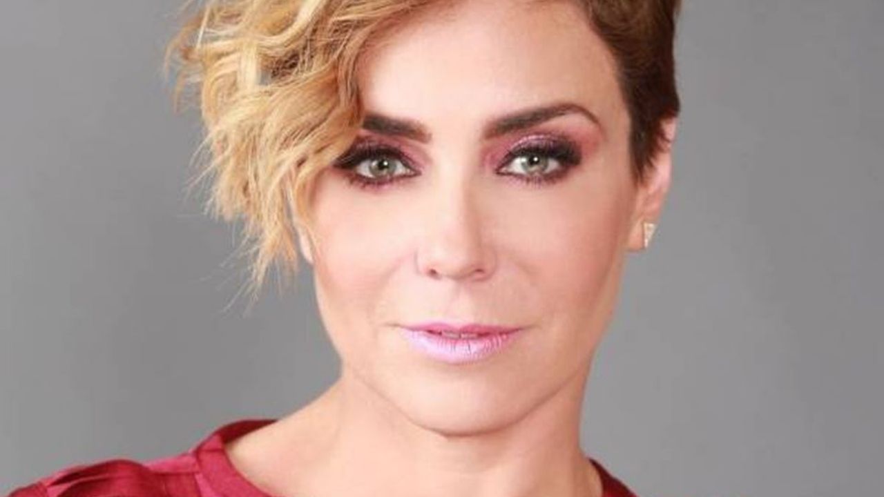 ¿Adiós TV Azteca? Carmen Muñoz rompe en llanto y habla tras salida de ‘Enamorándonos’