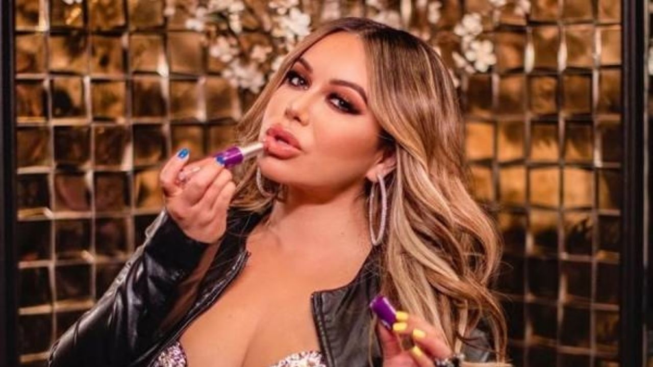 Chiquis Rivera levanta más que pasiones al enseñar sus atributos delanteros junto a Becky G