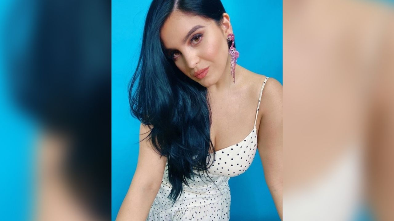 Curvy paraliza a todo ‘Venga la Alegría’ al lucir infartantes curvas con ceñido pantalón