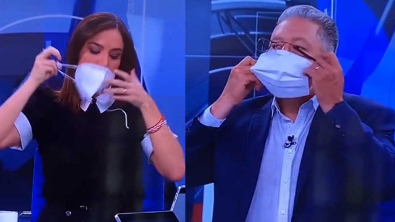 Conductores de Televisa intentan enseñar a usar el cubrebocas y todo acaba mal