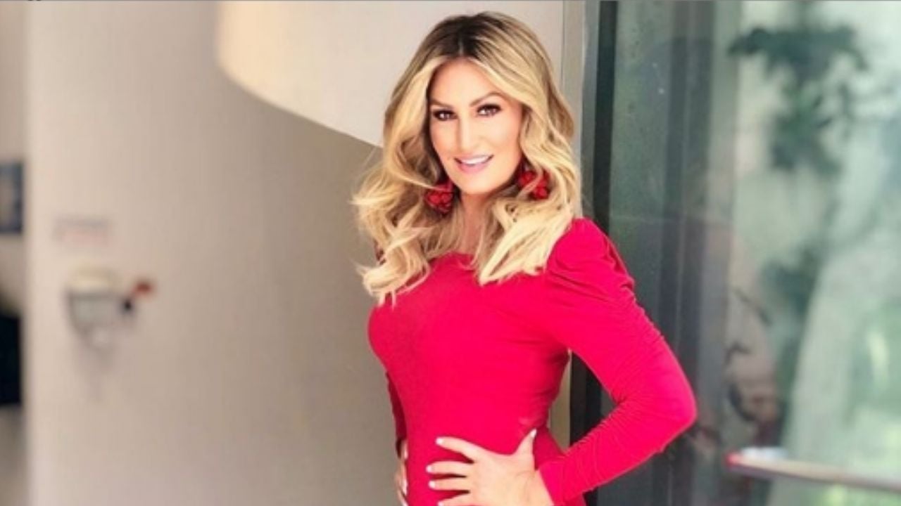 Anette Cuburu levanta más que pasiones en ‘Venga la Alegría’ al lucir sus curvas en pantalón