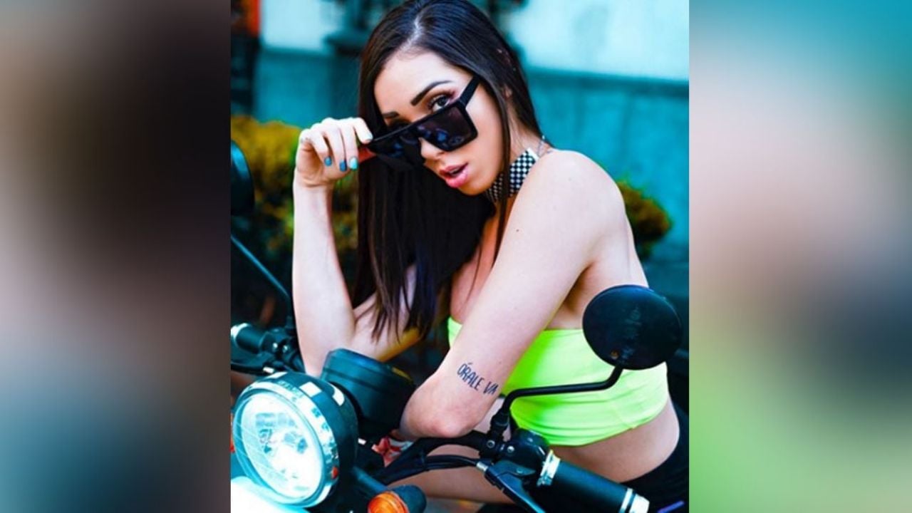 Danik Michell derrite Instagram al ejercitarse en sexy traje de licra